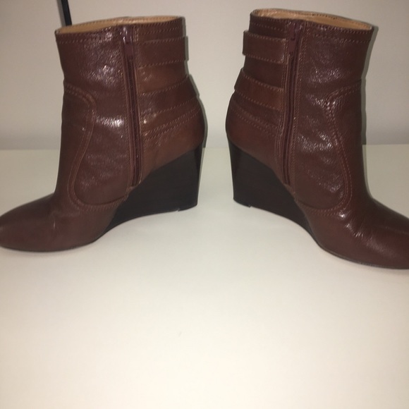 Leather heeled booties - Picture 2 of 5